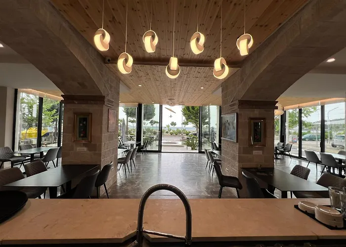 Trevi & Restorant, Shengjin (Lezhe)