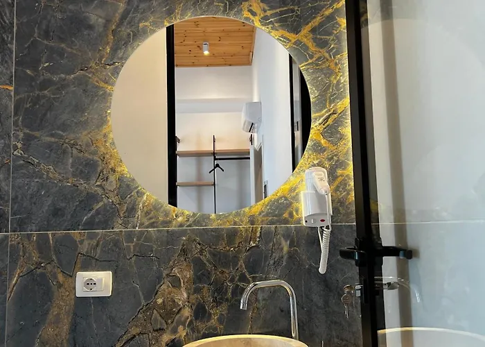 Trevi & Restorant, Hotel 4*