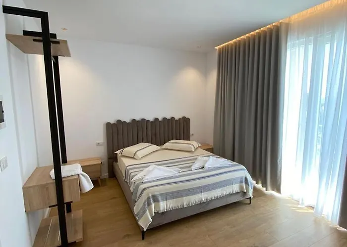 Hotel Trevi & Restorant, 4*