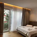 Hotel Trevi & Restorant, 4*