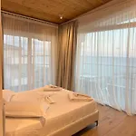 Trevi & Restorant, Shëngjin