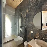 Hotel Trevi & Restorant, Shëngjin