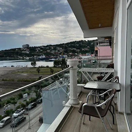فندق Trevi & Restorant, Shëngjin