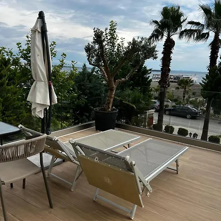 Trevi & Restorant, 4* Shëngjin
