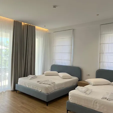 Trevi & Restorant, 4* Shëngjin