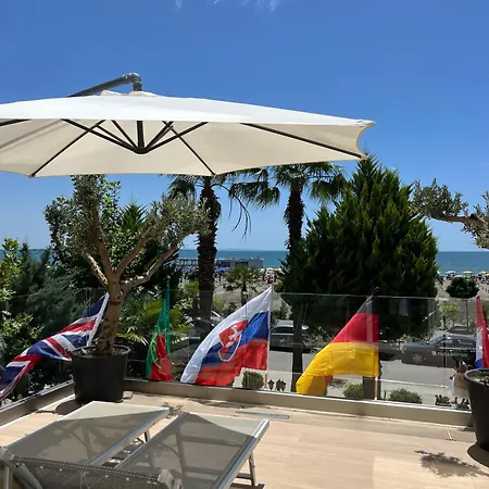 Trevi & Restorant, 4* Shëngjin