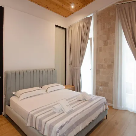 Trevi & Restorant,