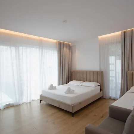 Отель Trevi & Restorant, 4*