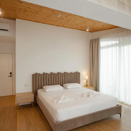 Trevi & Restorant, Hotel Shengjin (Lezhe)