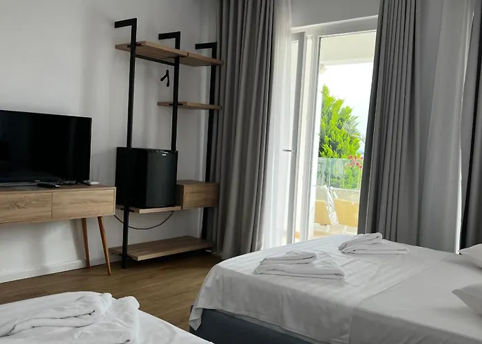 Trevi & Restorant, Hotel