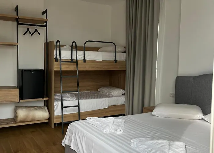 Trevi & Restorant, Hotel