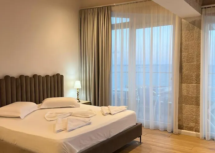 Trevi & Restorant, 4* Shëngjin
