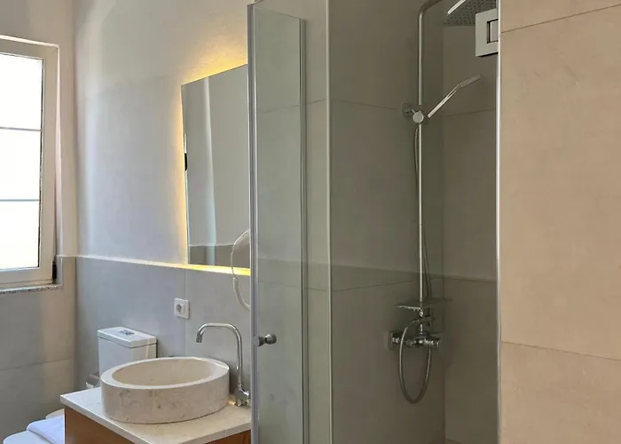 Trevi & Restorant, 4* Shëngjin